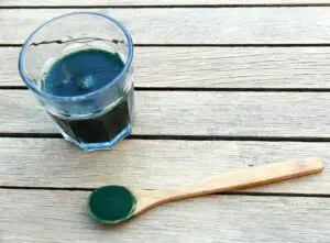 What is Blue Spirulina Powder? A guide to taste, benefits, recipes