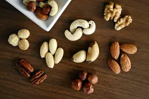 Pecans vs Walnuts Taste, Nutrition, Benefits and more