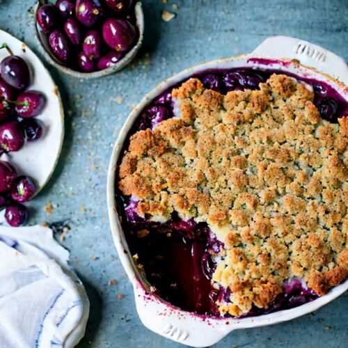 Damson Plum Crumble With Oats Recipe - YouEatPlants.com