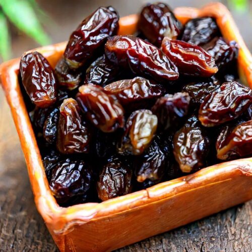 Halawi Dates vs Medjool Dates A Comparison of the Two